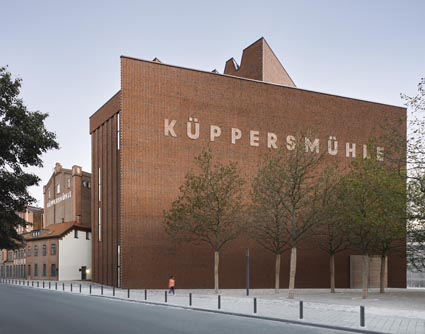 MKM Museum Küppersmühle für Moderne Kunst Duisburg, Erweiterungsbau 2021, Ansicht Philosophenweg © MKM Duisburg / Herzog & de Meuron © Foto: Simon Menges